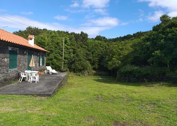 Azores Hibiscus House - Mountain And Sea